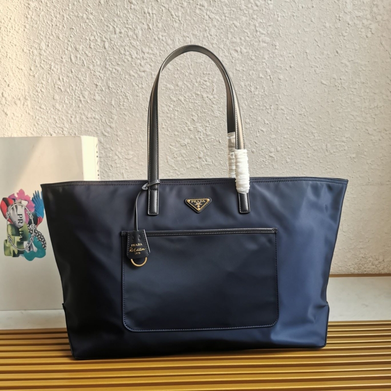 Pra*a shopping bags